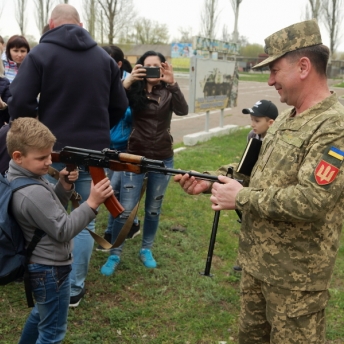 Арселоровцы в гостях у защитников Украины