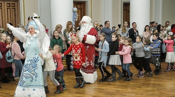 Добрая традиция. В День Святого Николая Добрая традиция. В День Святого Николая
