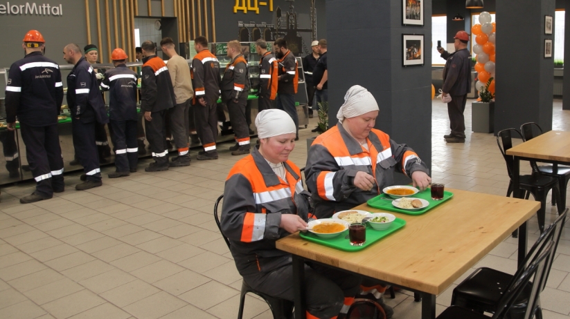 Смачного, доменники!