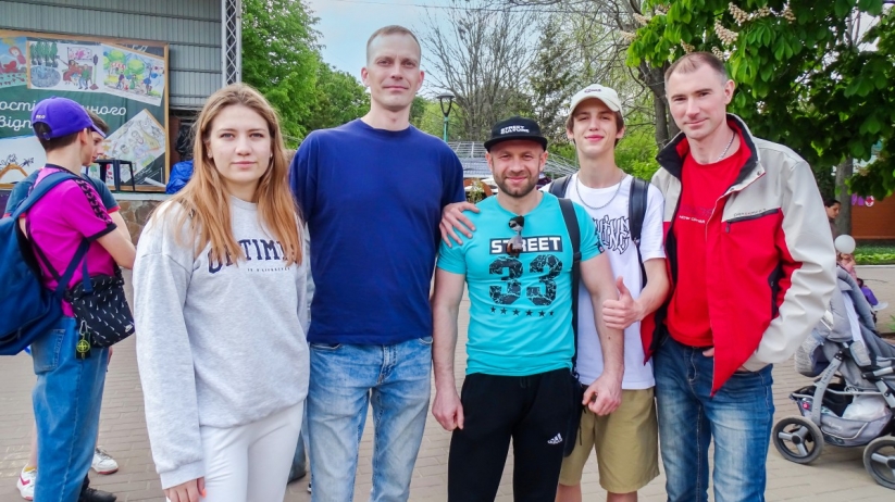 Парад тюльпанів та хутір "Надія": профспілкова Молодіжка відвідала Кропивницький 